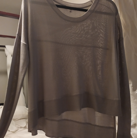Aritzia sweater taupe - Picture 2 of 3